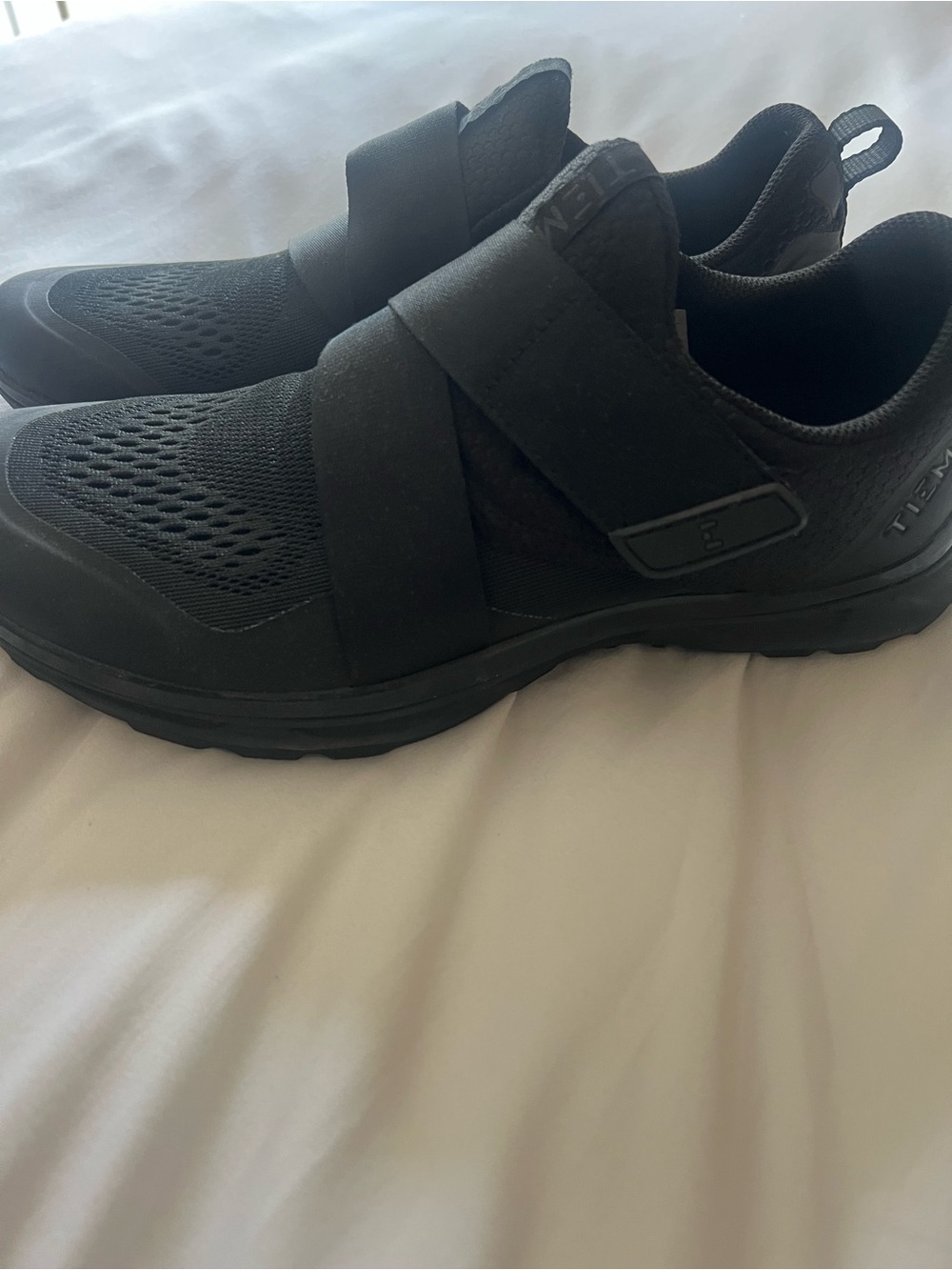 TIEM CYCLE SHOE WITH CLIPS